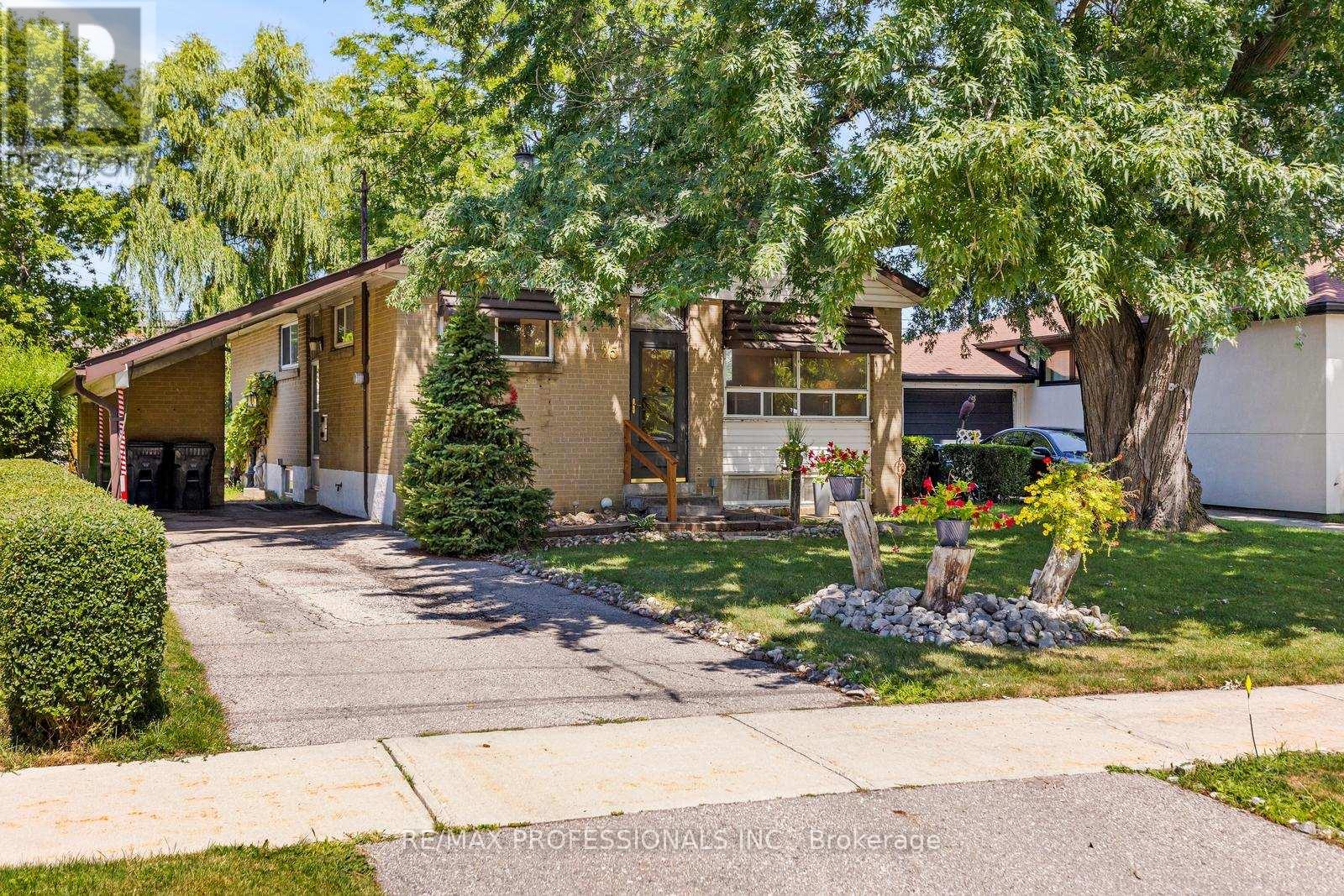 25 Hardwick Court Property Photo 1