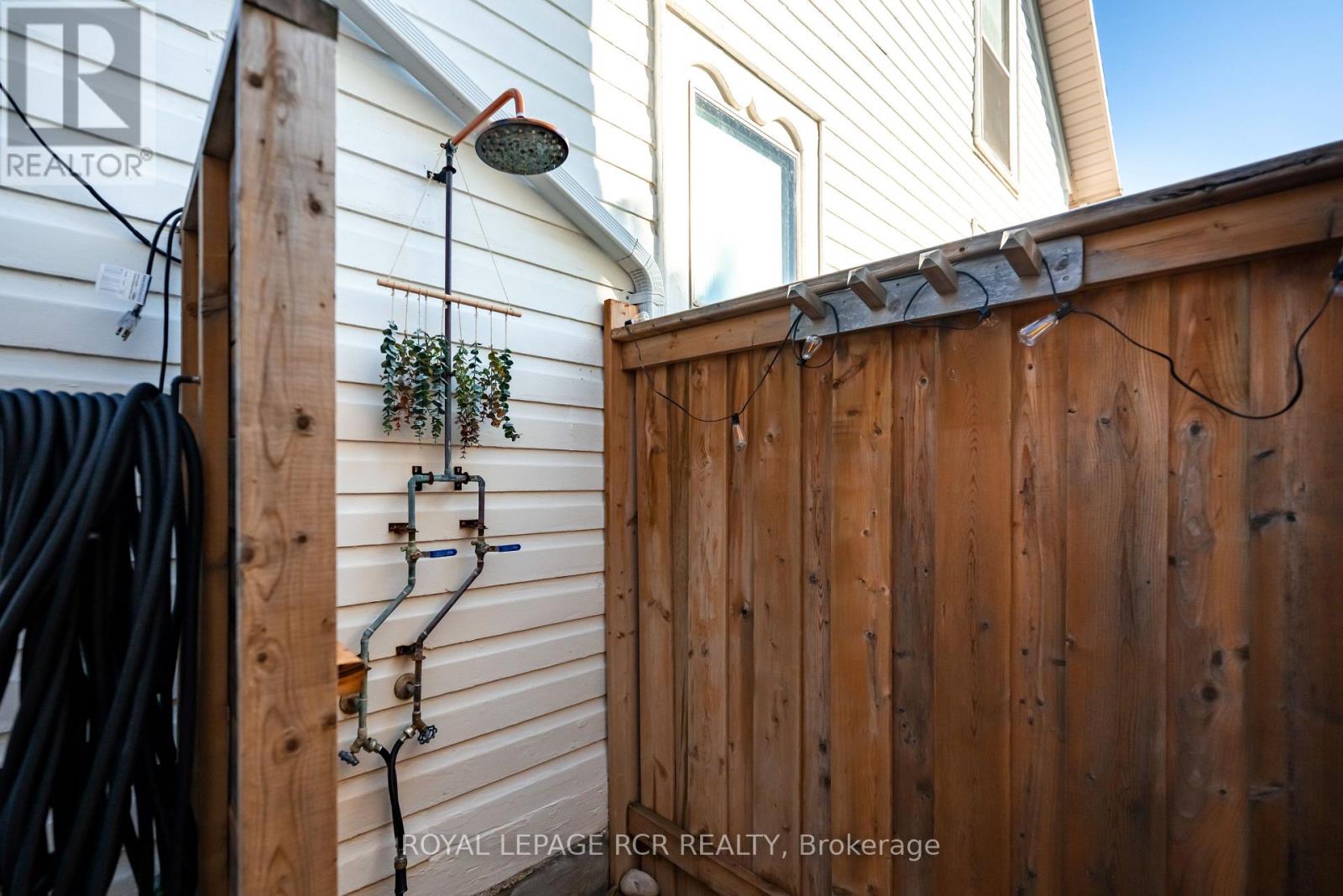 22 John Street Property Photo 39