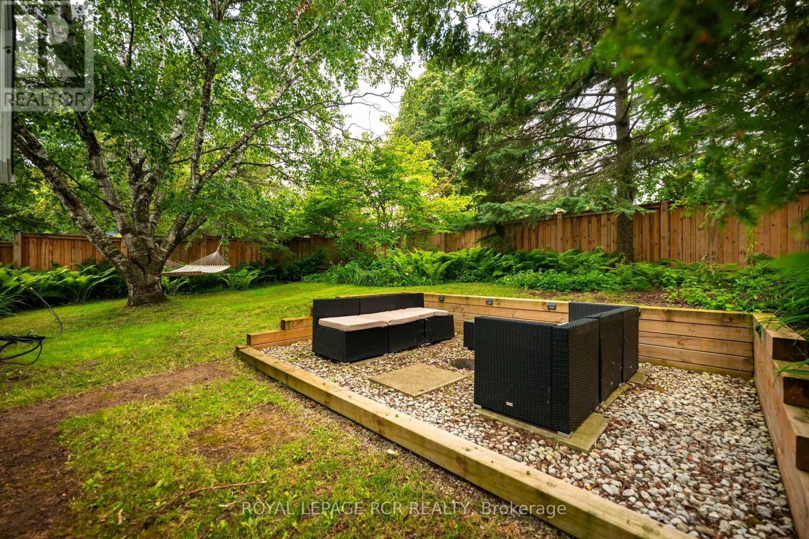 22 John Street Property Photo 45