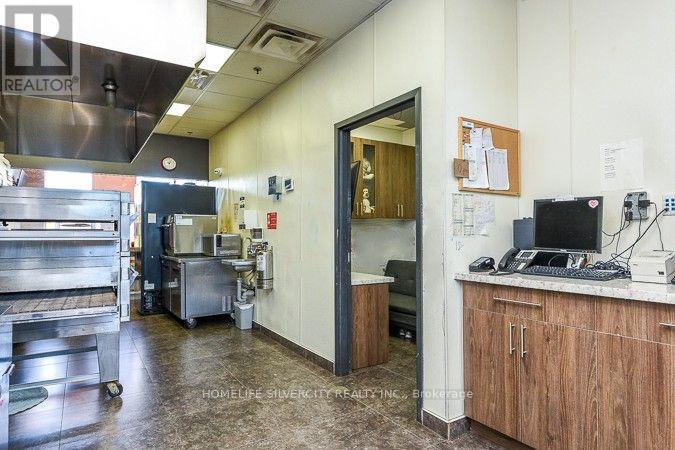 105 - 275 Gardenbrooke Trail Property Photo 17