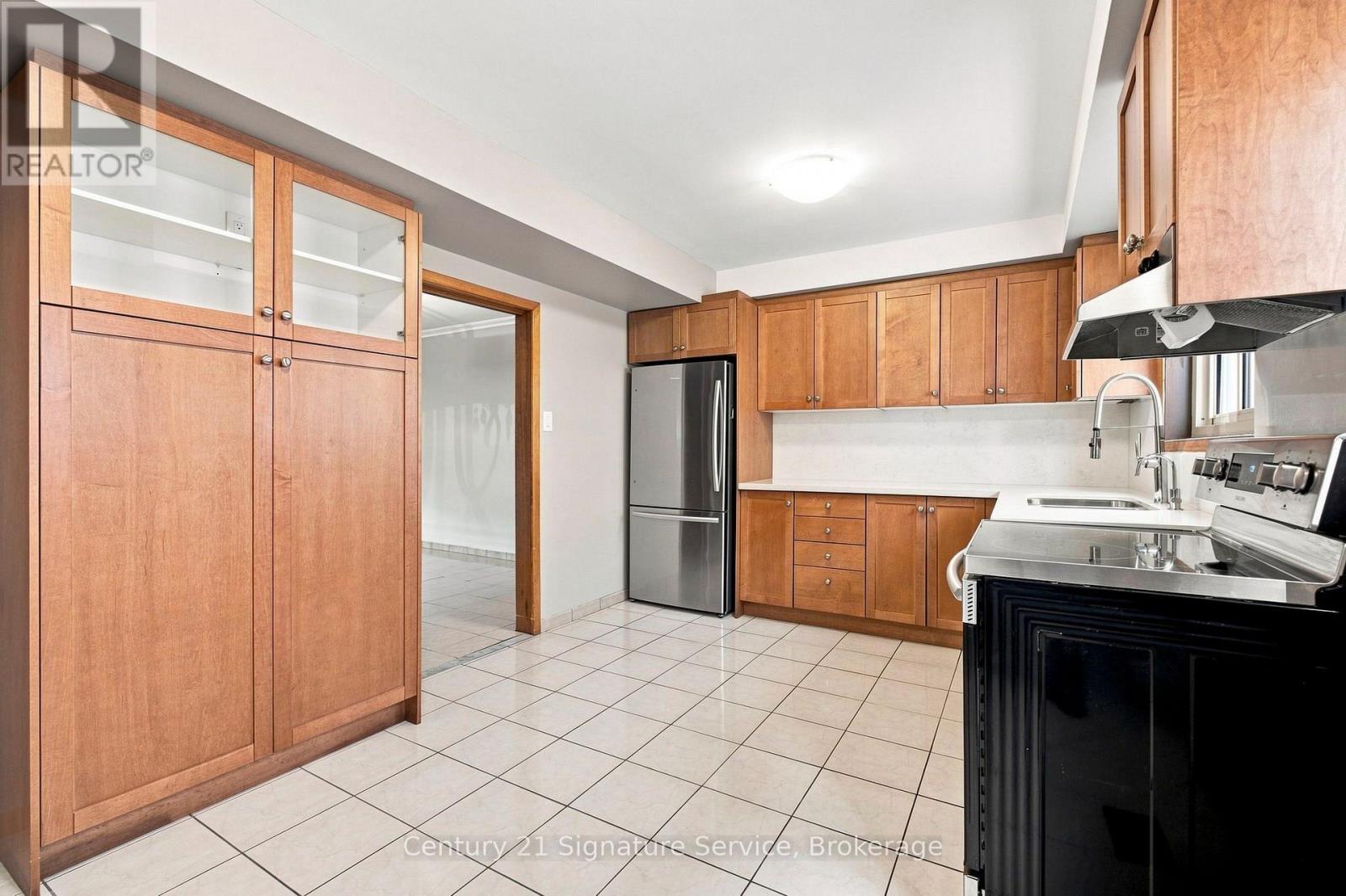 524 Silverthorn Avenue Property Photo 9
