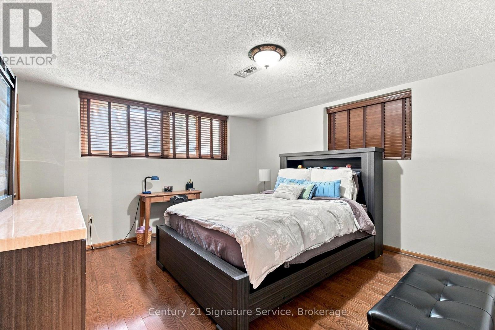 524 Silverthorn Avenue Property Photo 27
