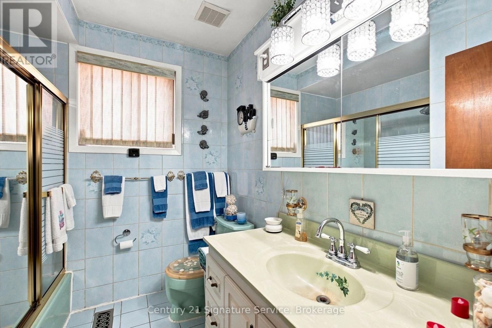 524 Silverthorn Avenue Property Photo 32