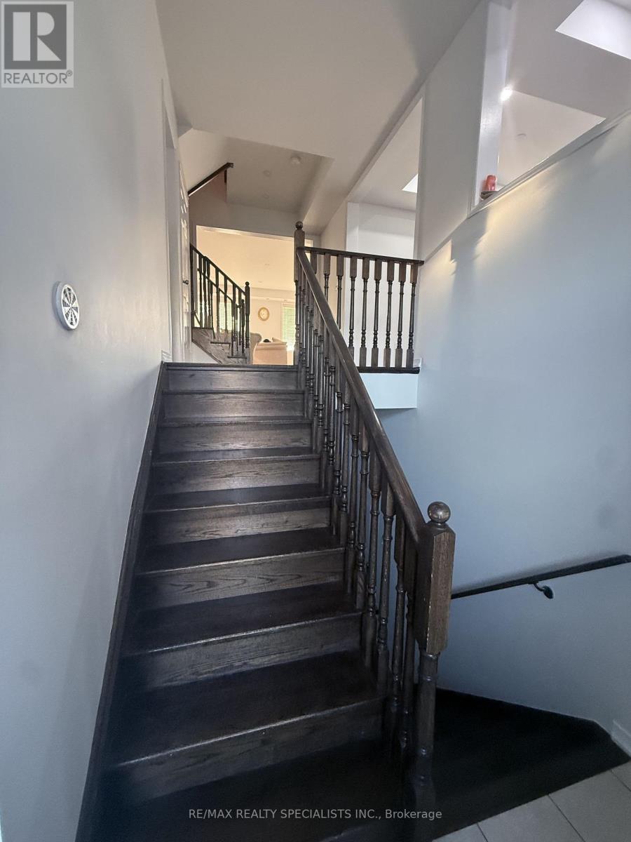 54 Chesterwood Crescent Property Photo 8