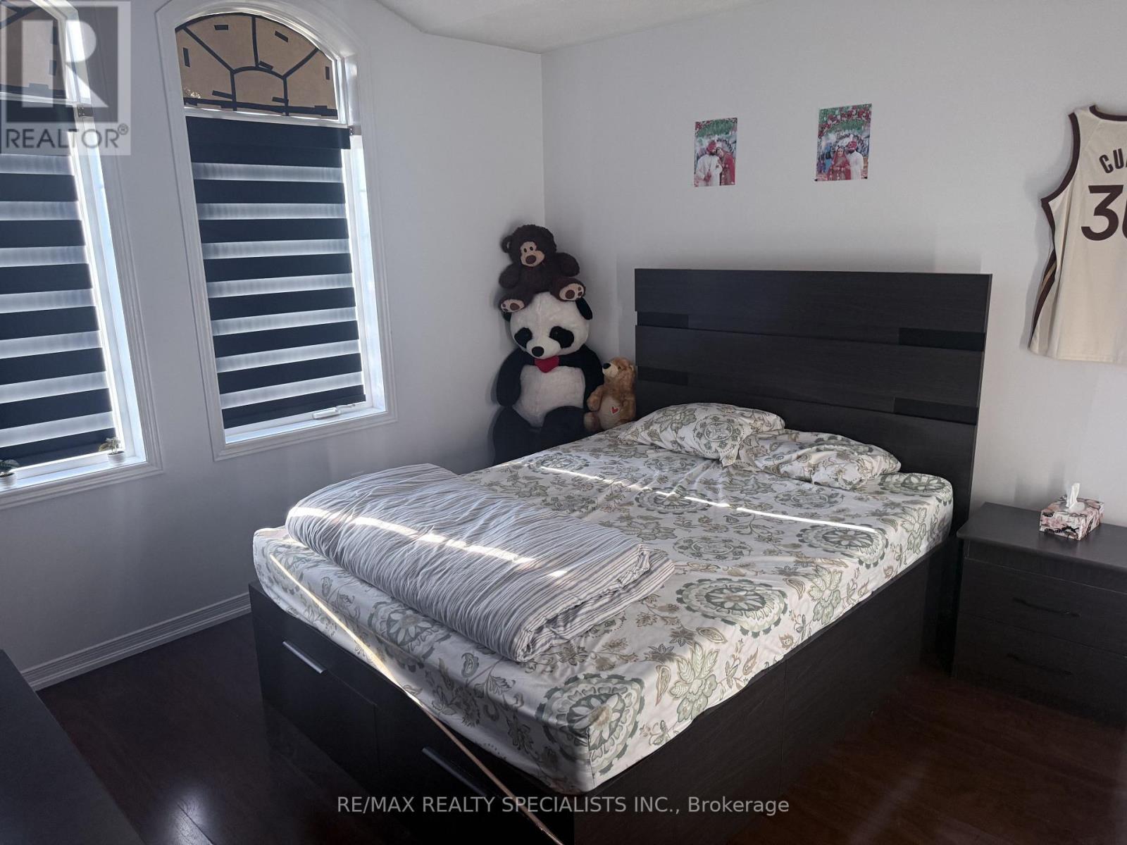 54 Chesterwood Crescent Property Photo 16