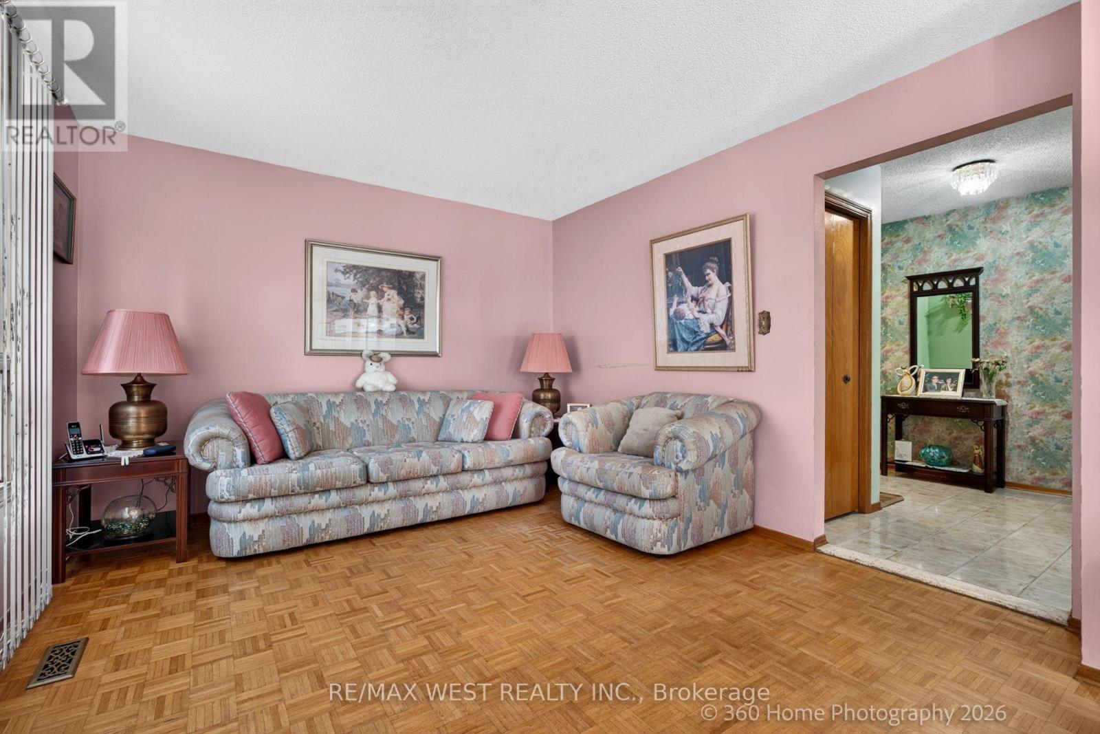 4157 Ottewell Crescent Property Photo 5