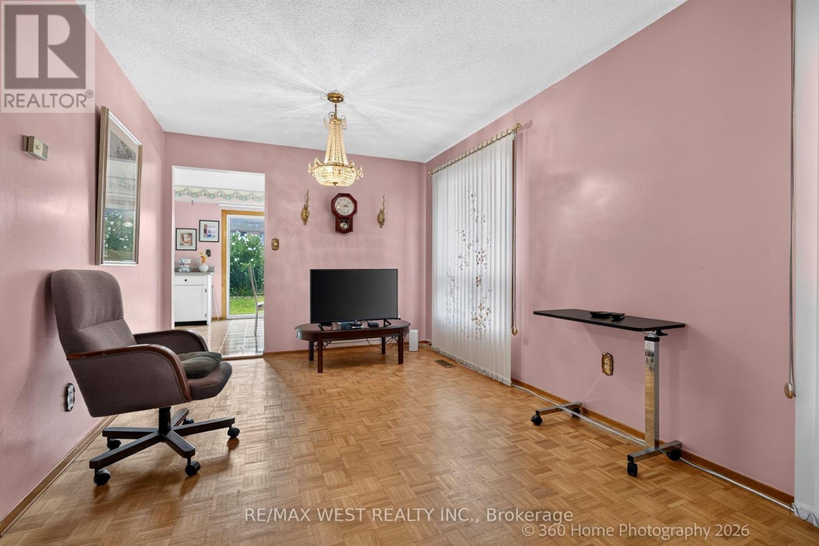 4157 Ottewell Crescent Property Photo 10