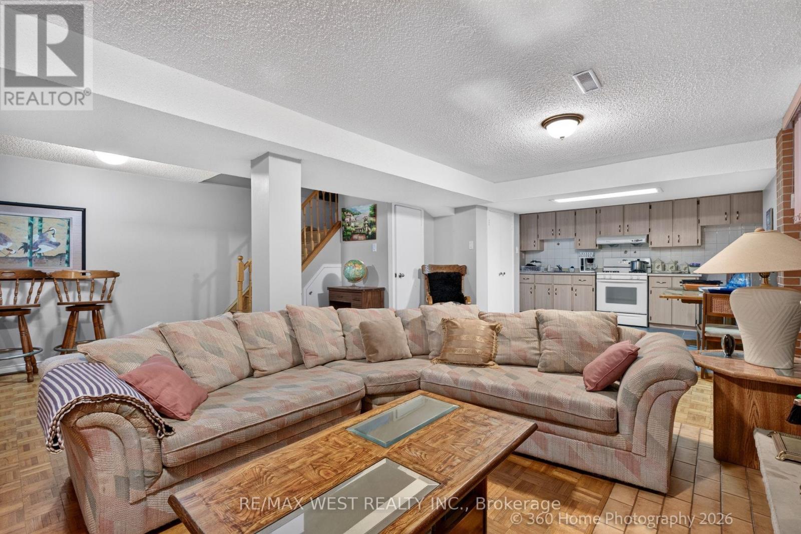 4157 Ottewell Crescent Property Photo 22