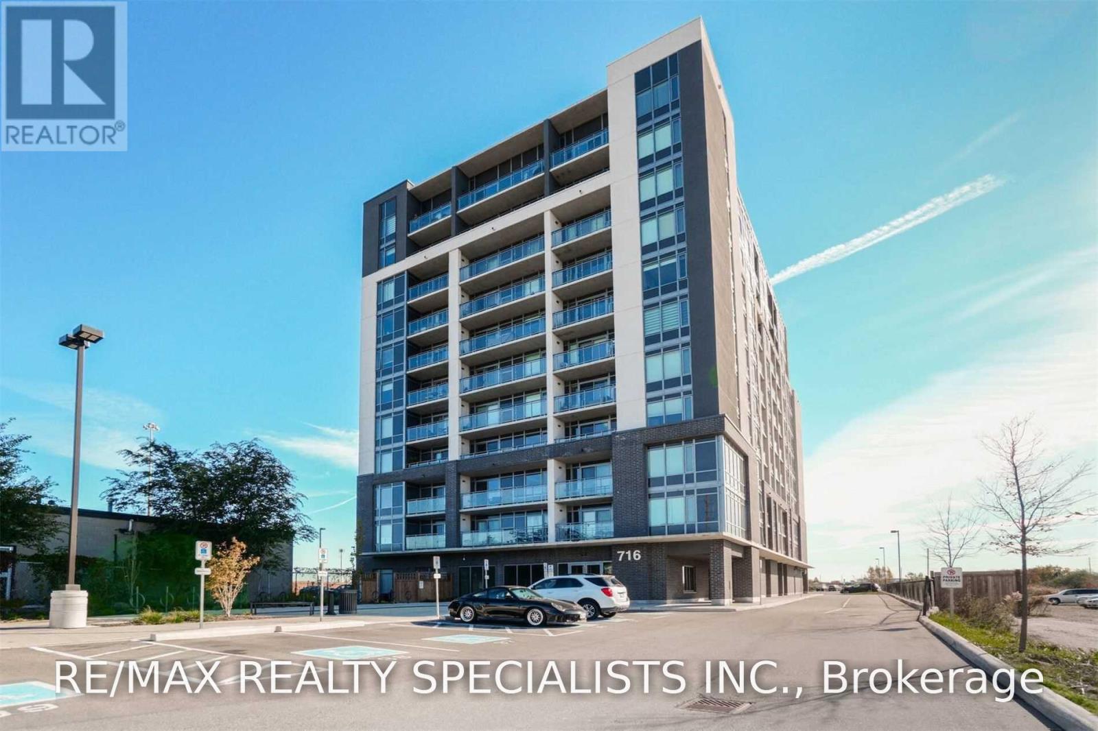 702 - 716 MAIN STREET E