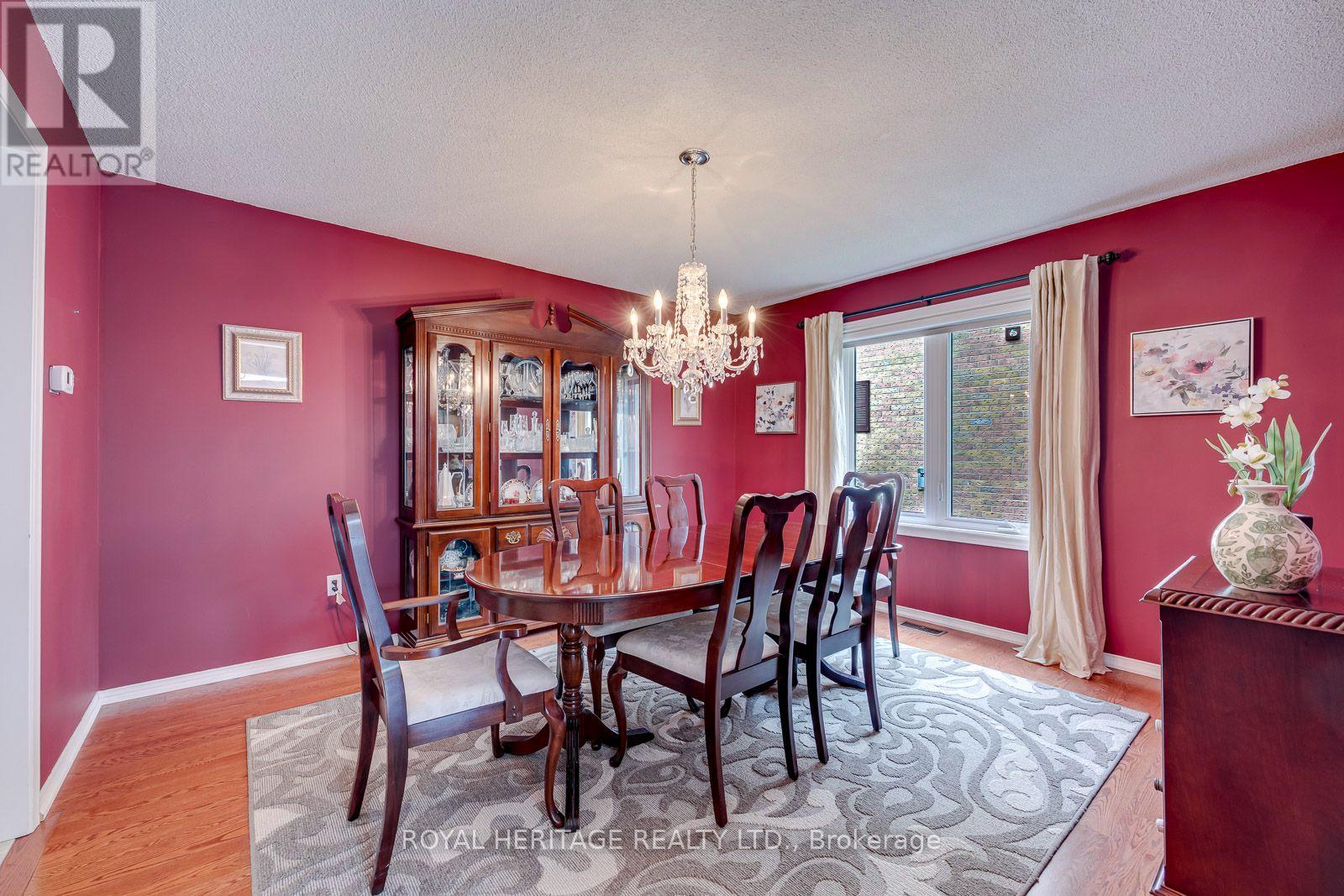 1451 Ravensmoor Crescent Property Photo 10