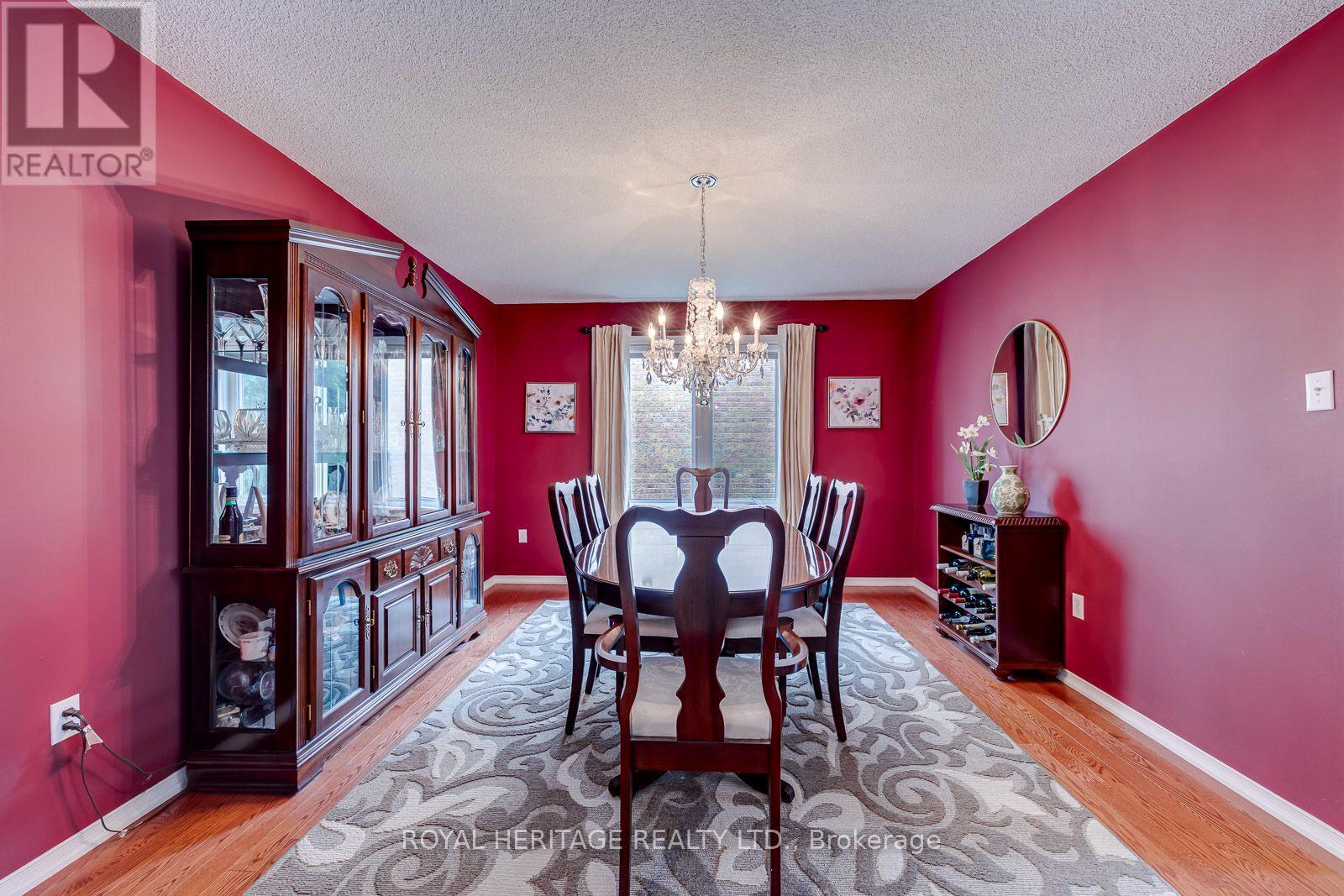 1451 Ravensmoor Crescent Property Photo 11