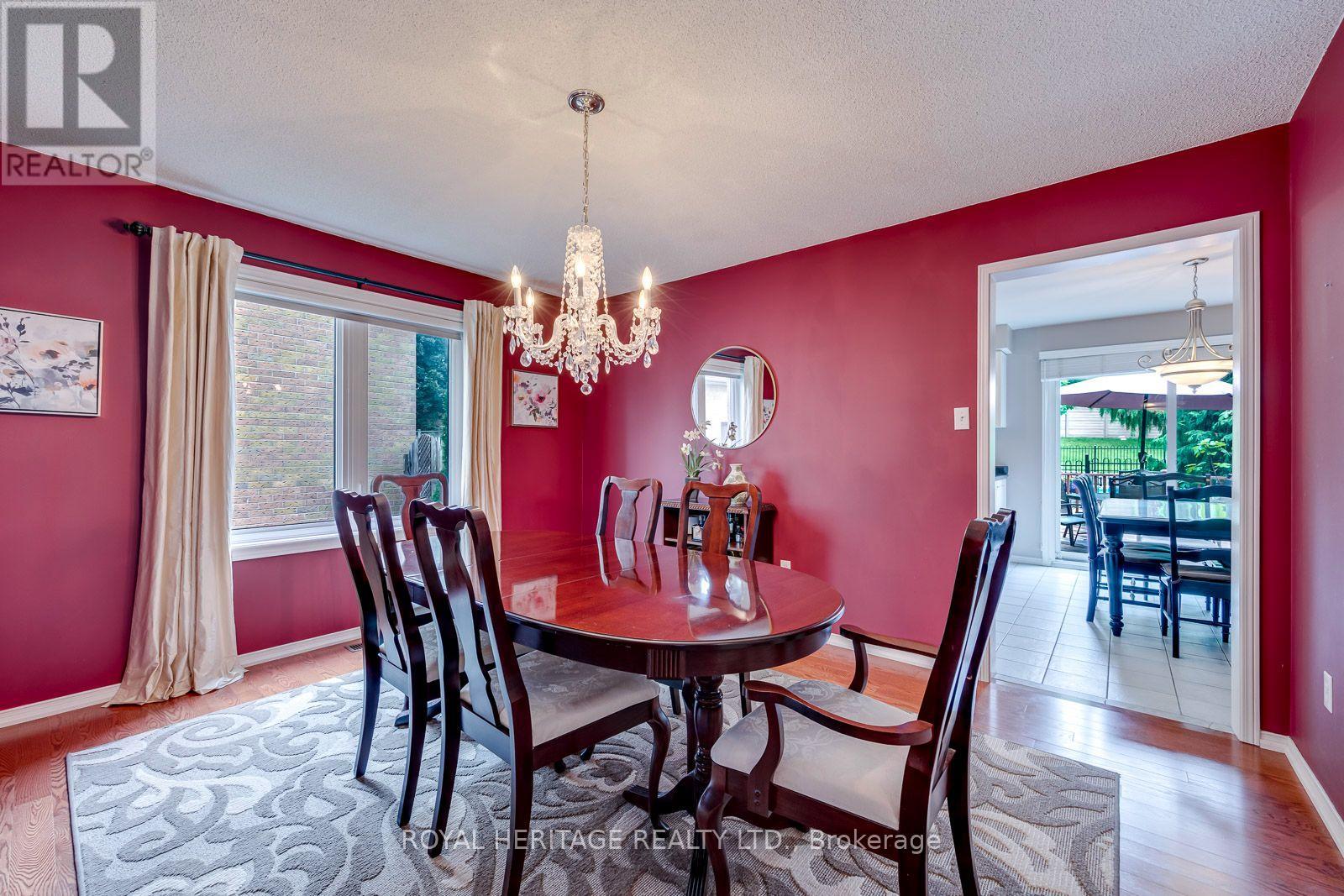 1451 Ravensmoor Crescent Property Photo 12