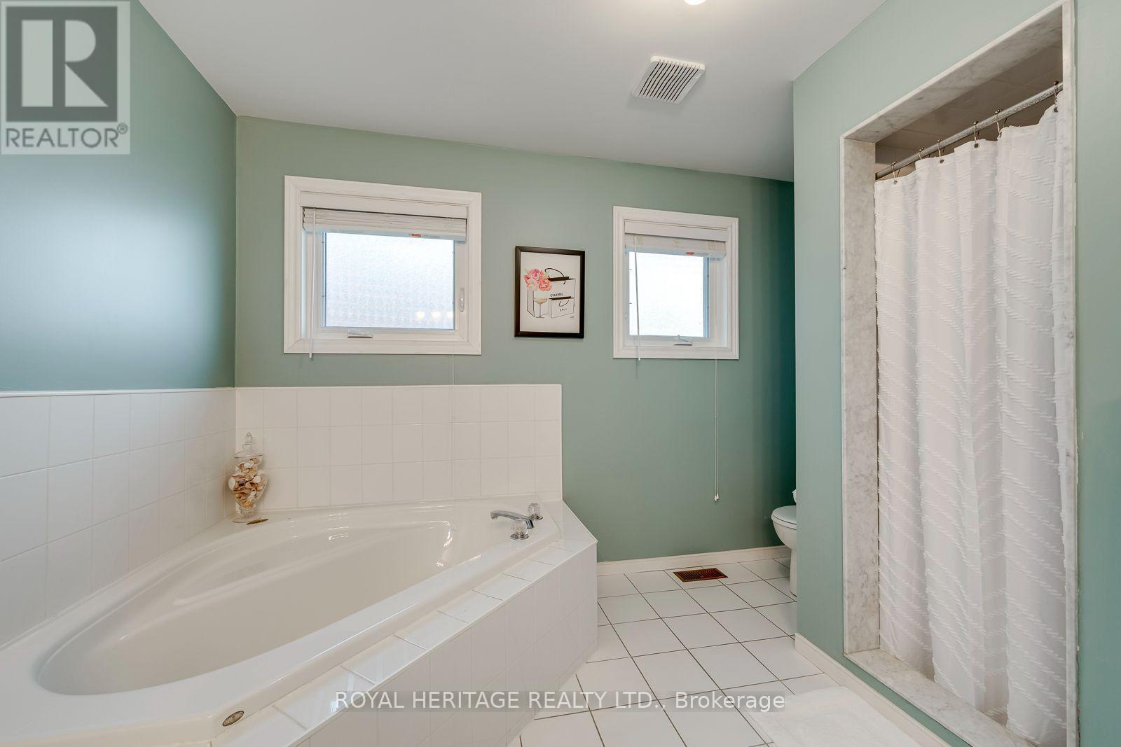 1451 Ravensmoor Crescent Property Photo 27