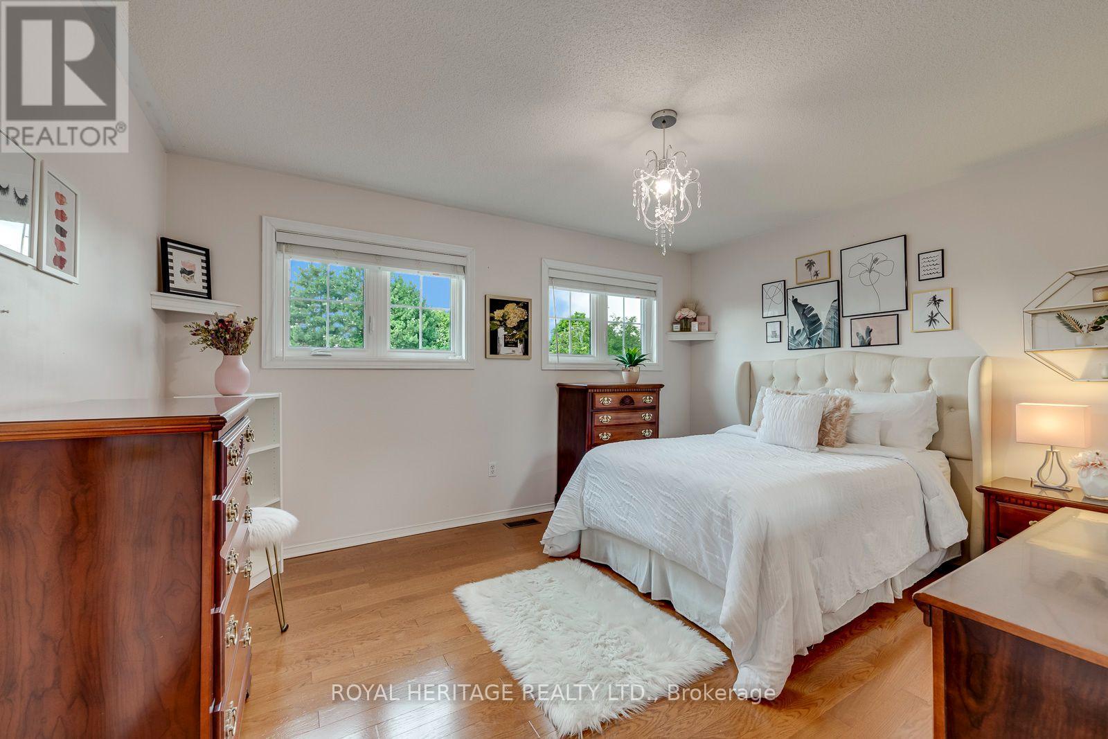1451 Ravensmoor Crescent Property Photo 28