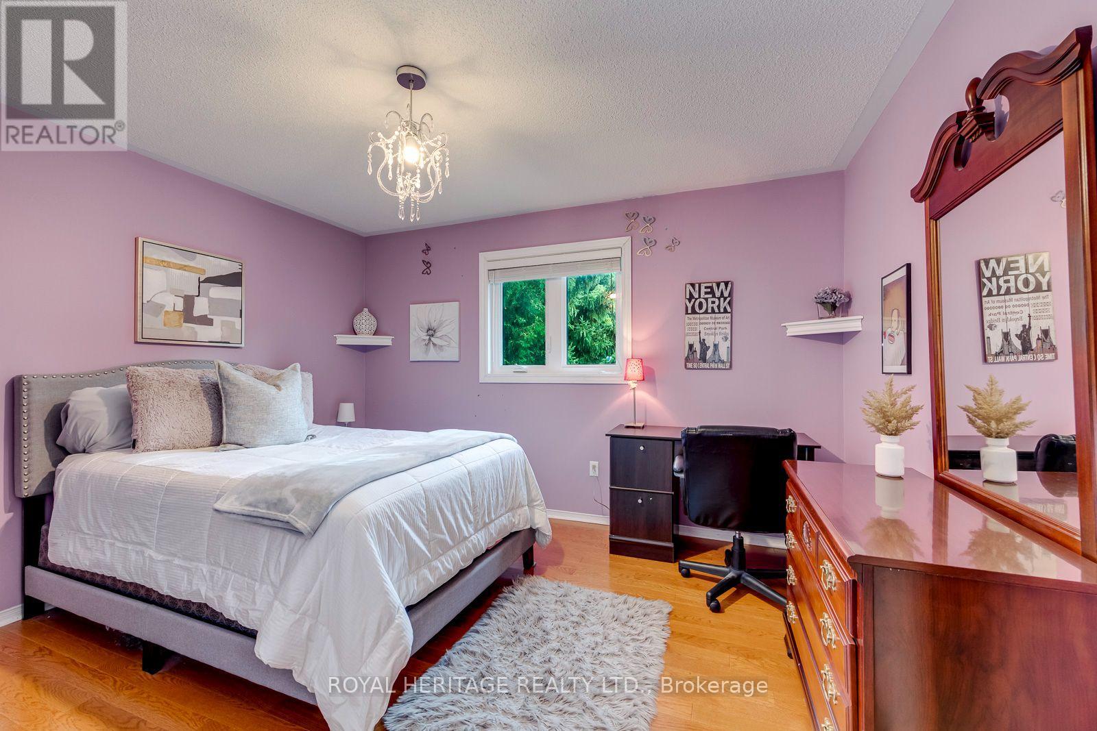 1451 Ravensmoor Crescent Property Photo 29