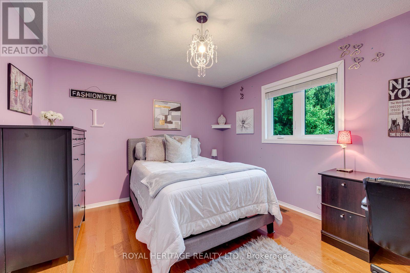 1451 Ravensmoor Crescent Property Photo 30