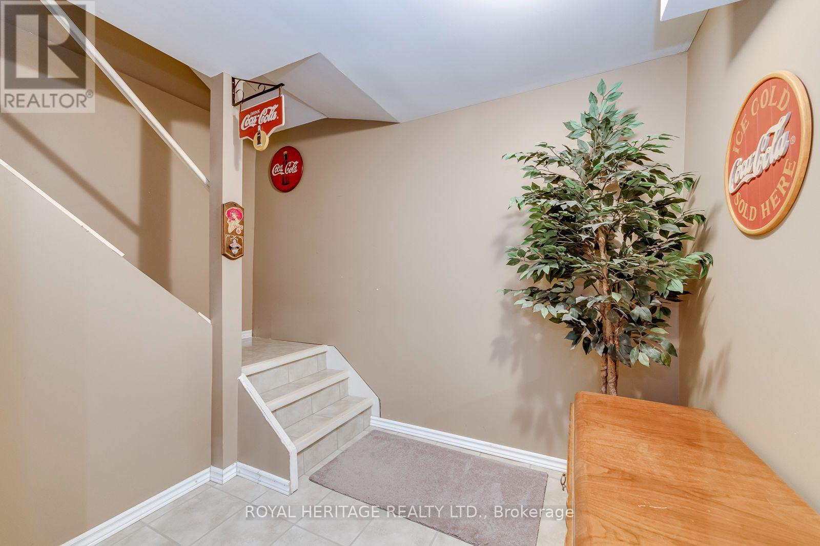1451 Ravensmoor Crescent Property Photo 32
