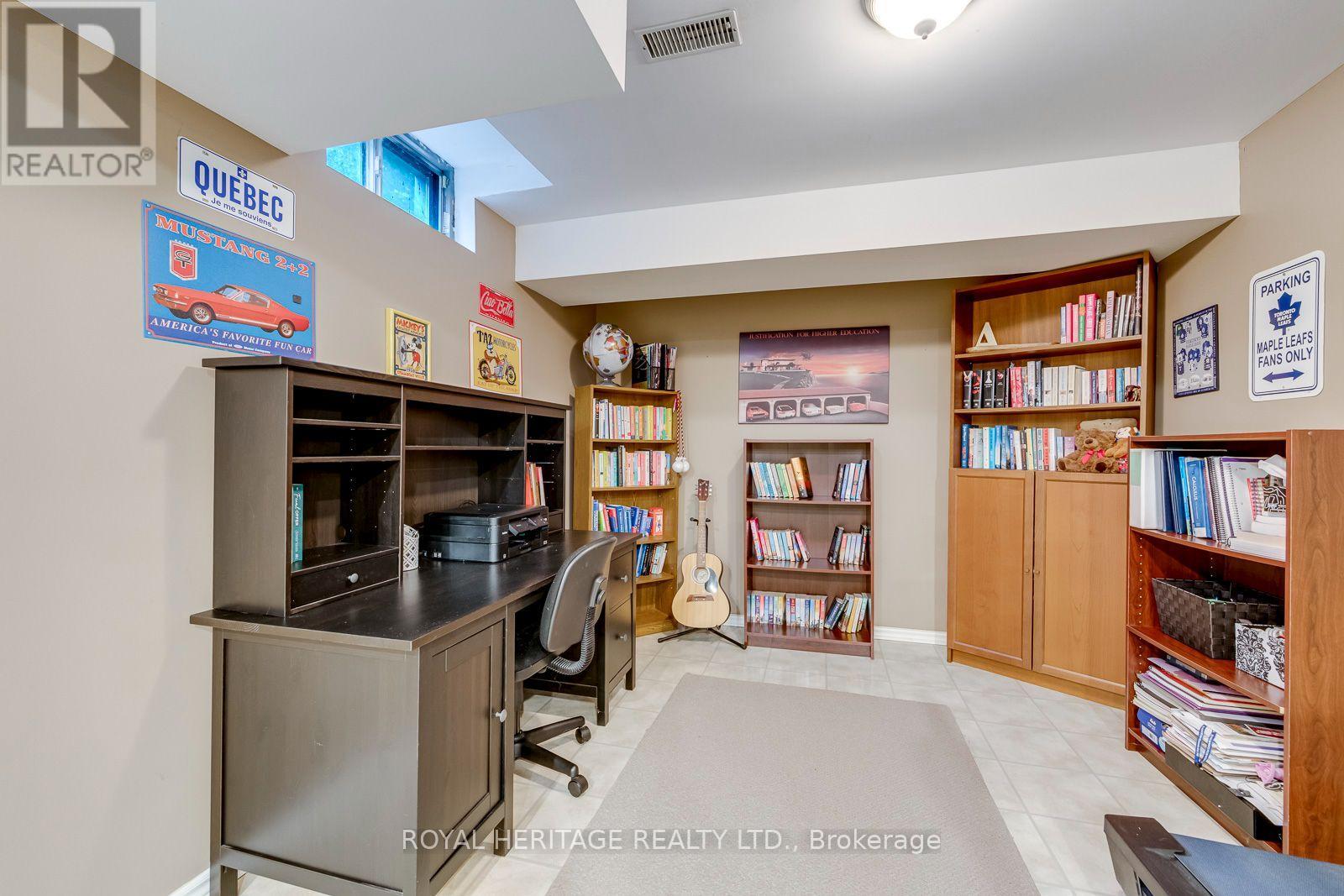 1451 Ravensmoor Crescent Property Photo 37
