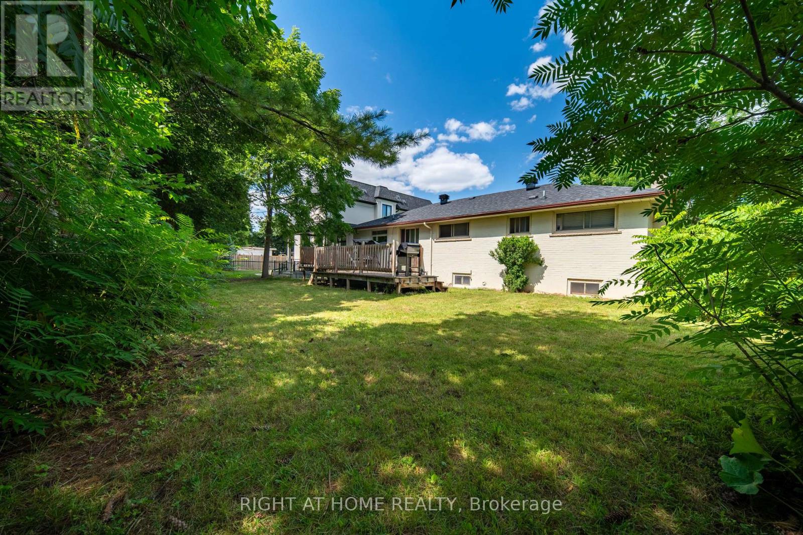 398 Tennyson Drive Property Photo 8