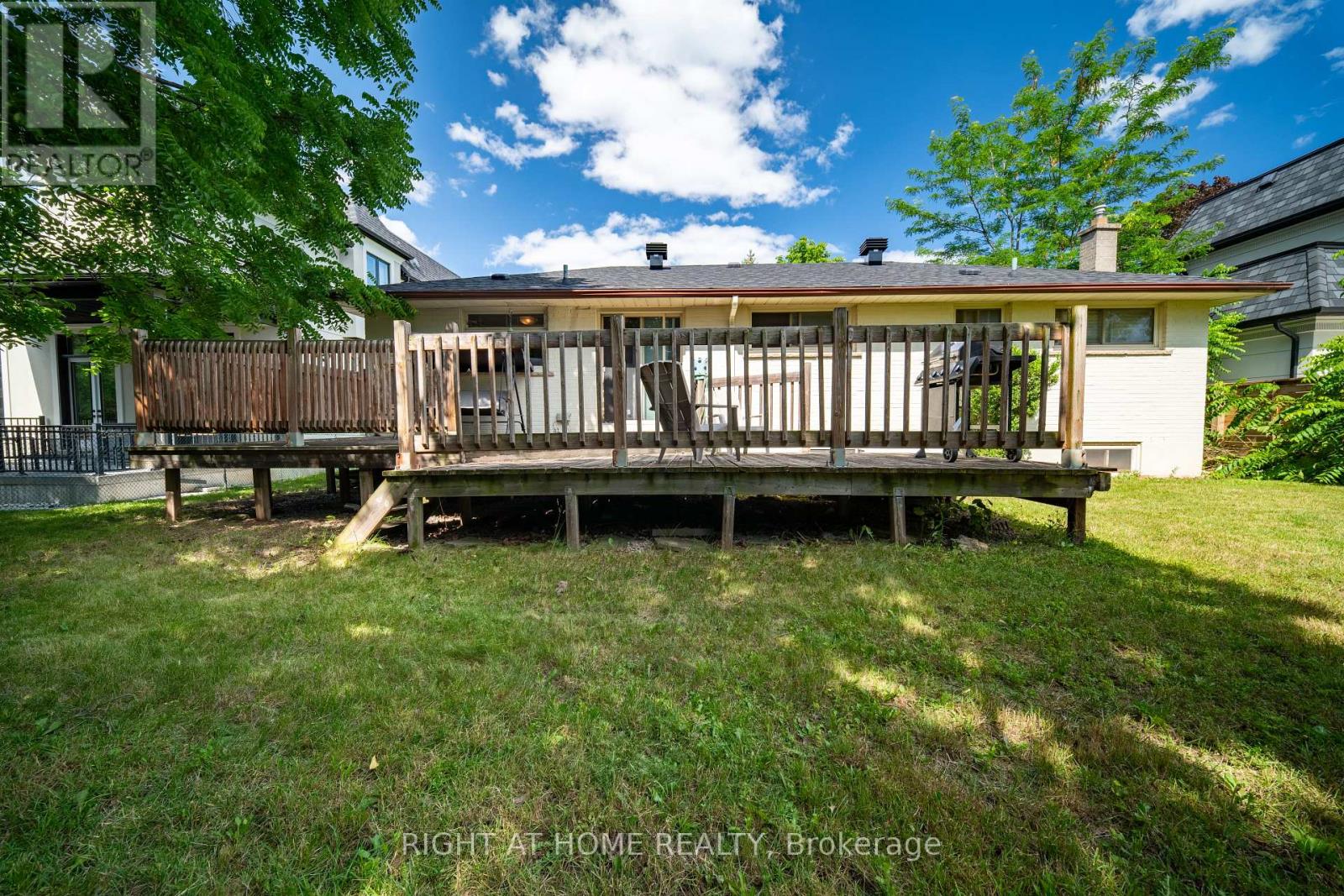 398 Tennyson Drive Property Photo 9