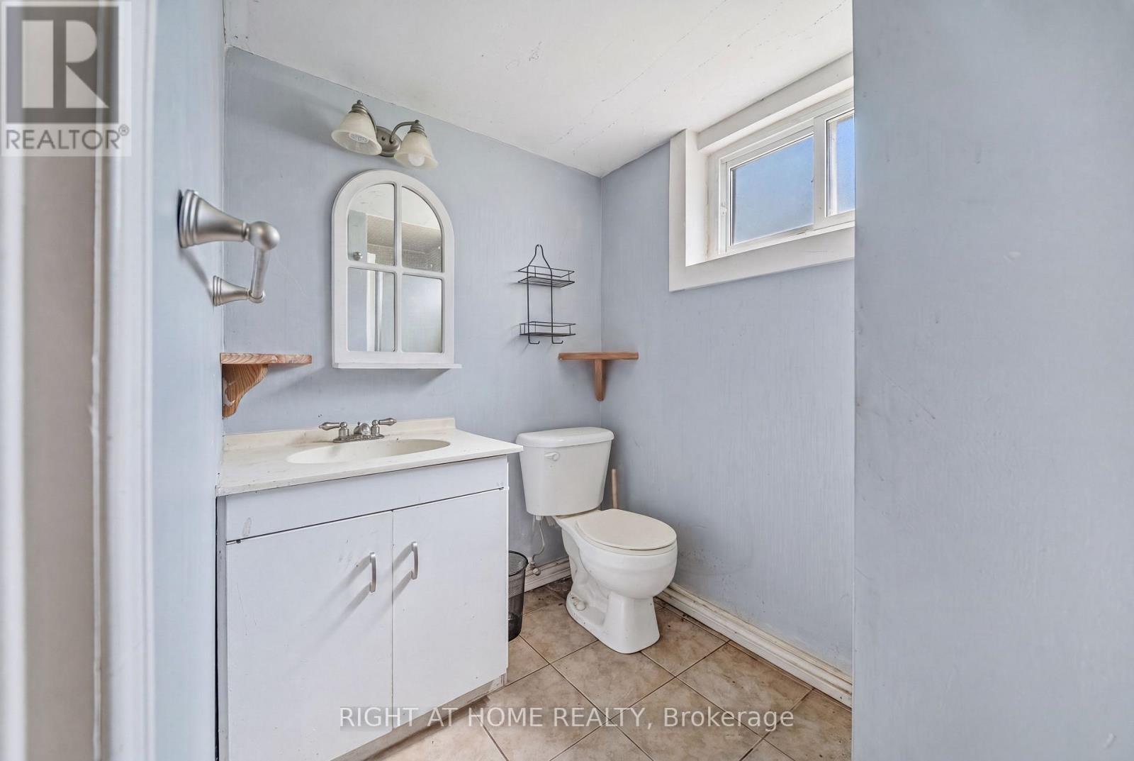 398 Tennyson Drive Property Photo 29