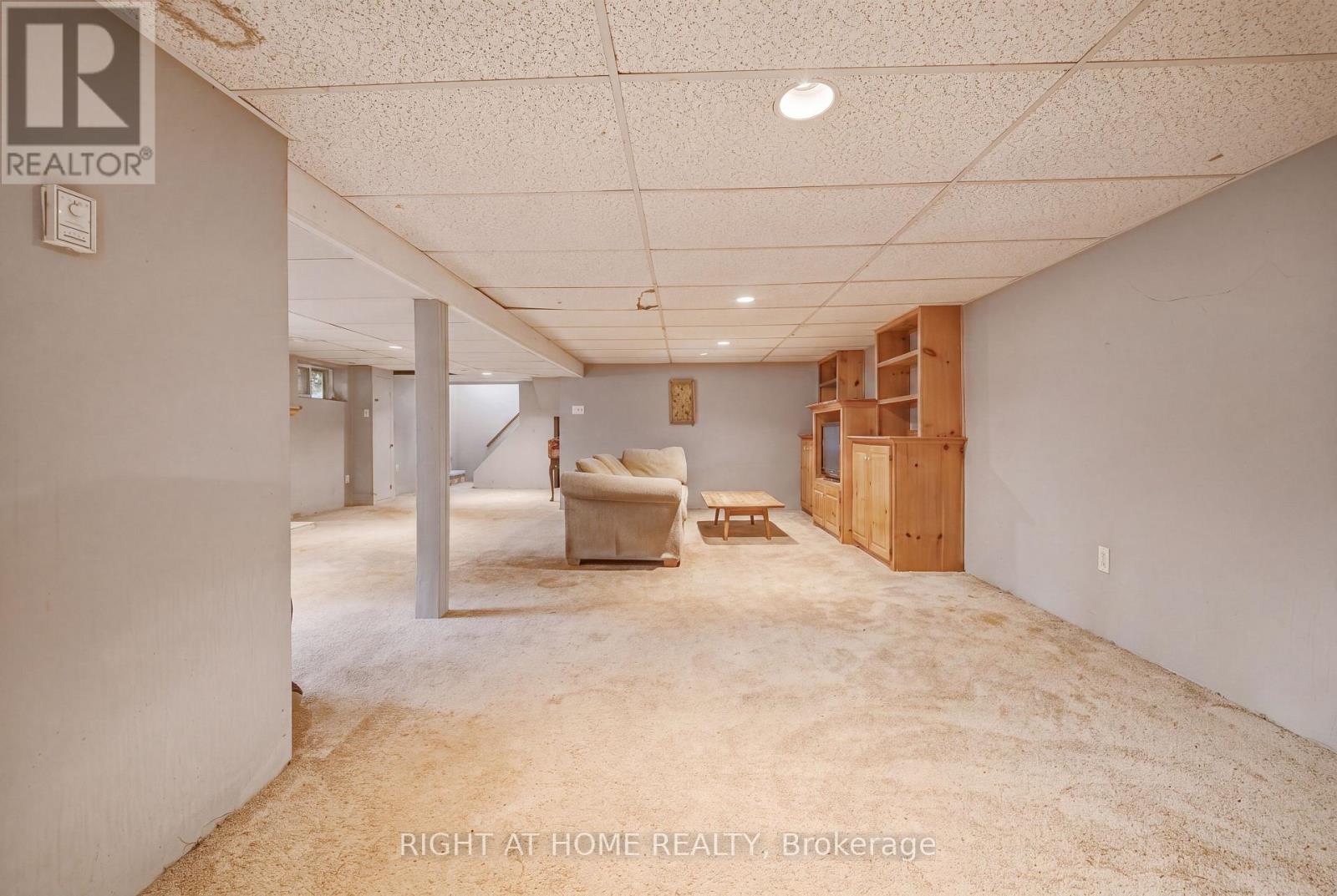 398 Tennyson Drive Property Photo 30
