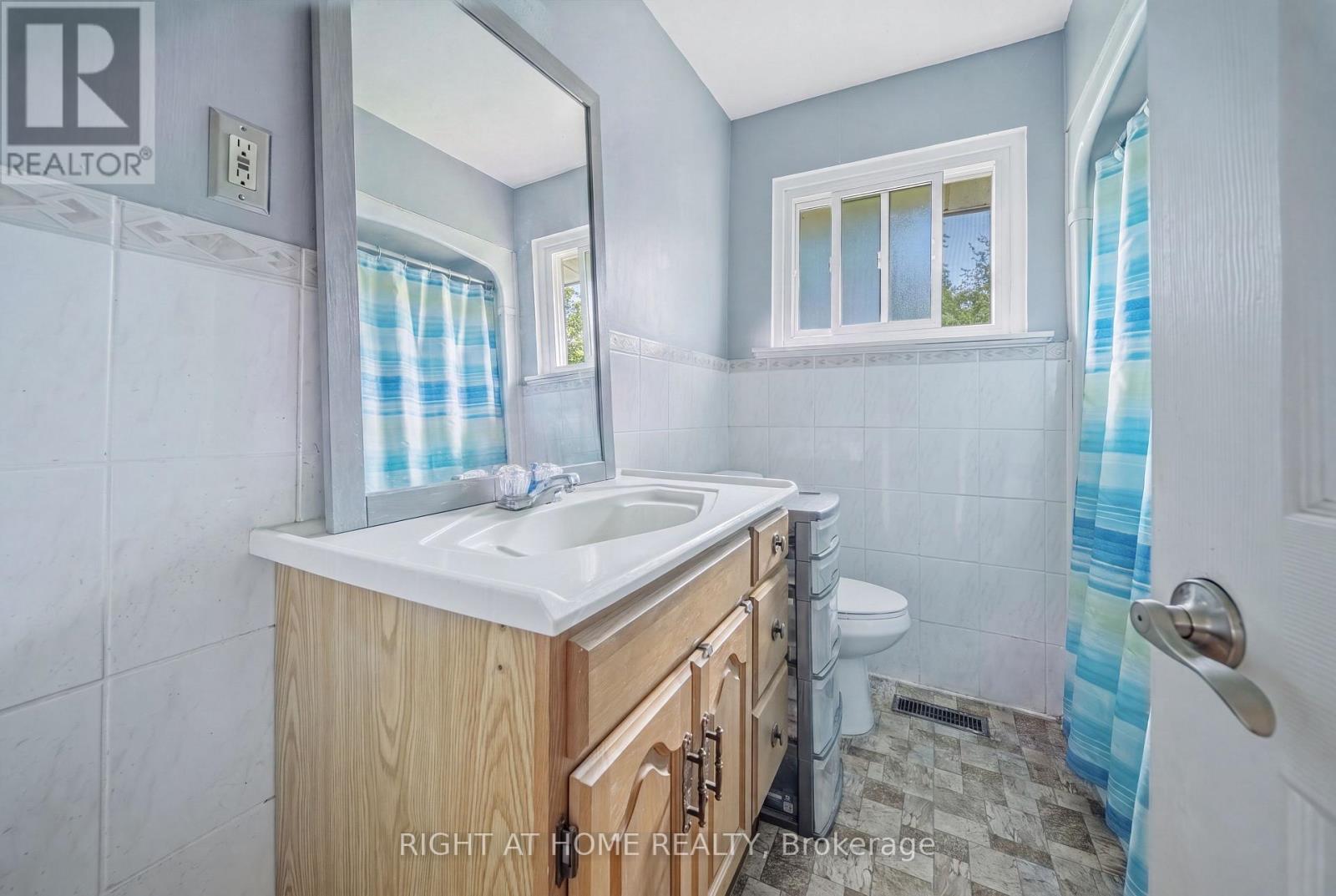 398 Tennyson Drive Property Photo 32