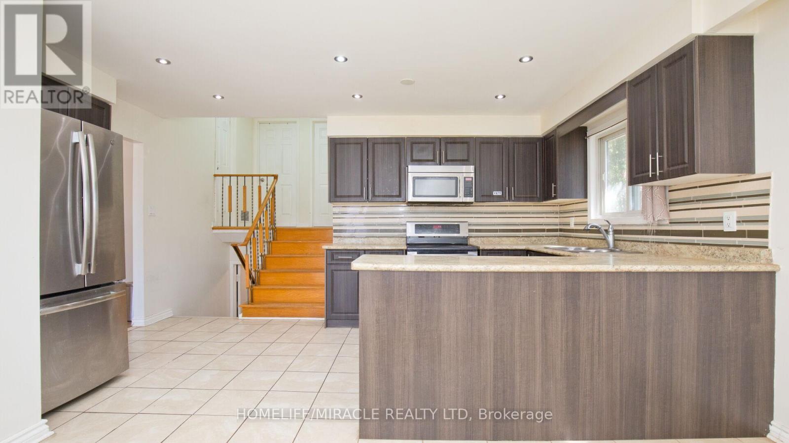 38 Medici Place Property Photo 11