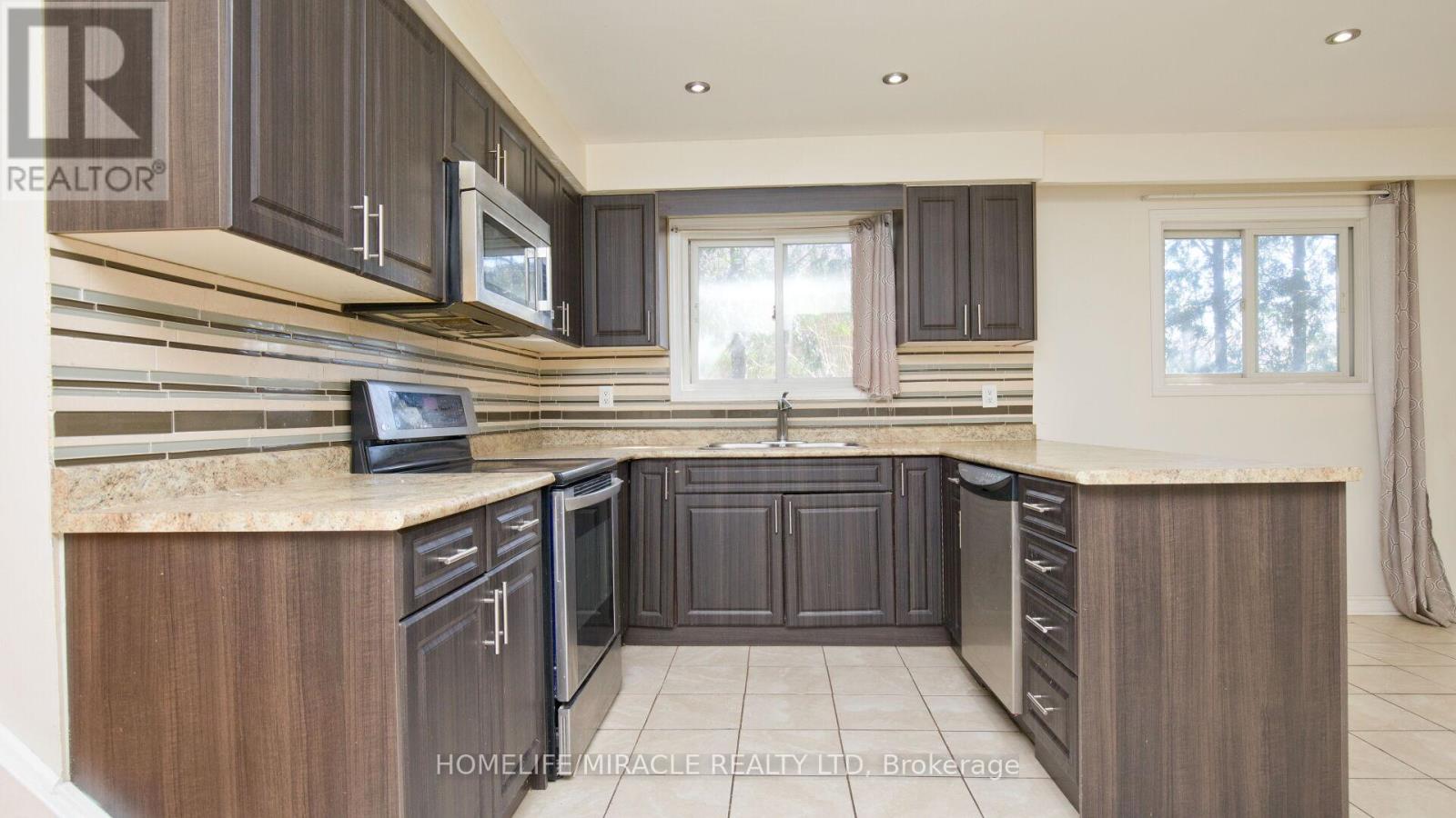 38 Medici Place Property Photo 12