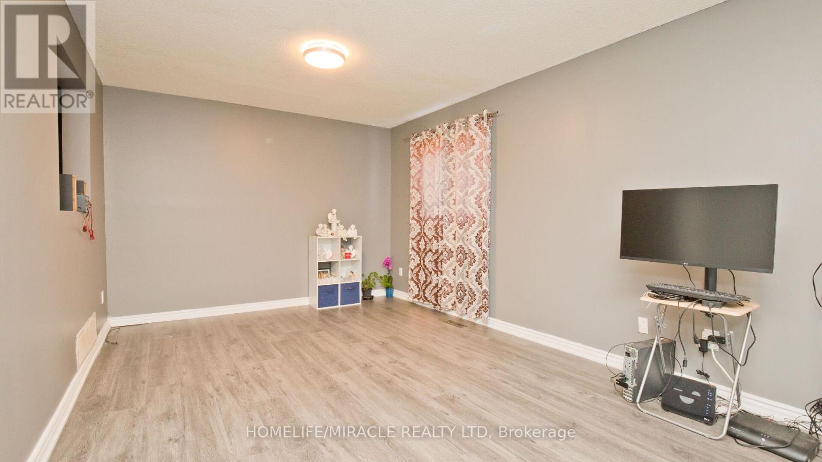 38 Medici Place Property Photo 27