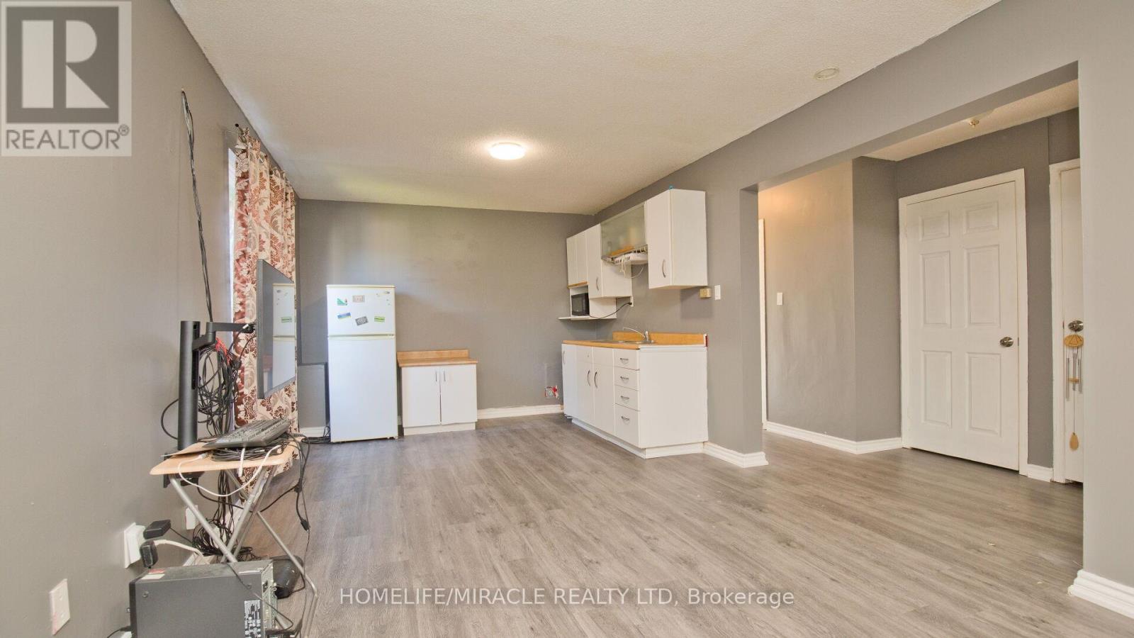 38 Medici Place Property Photo 28