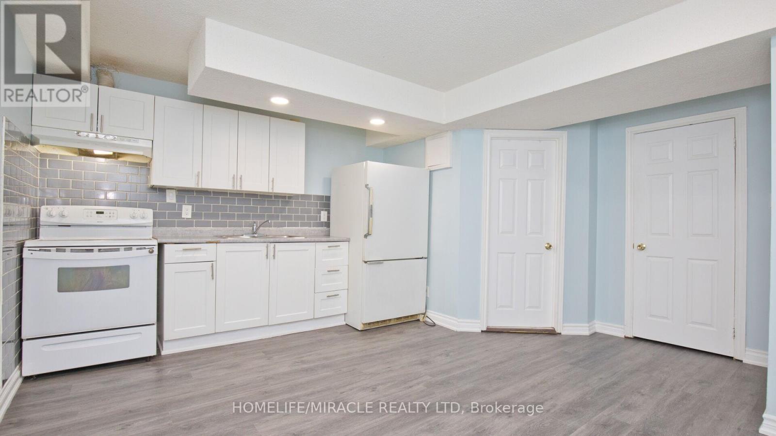 38 Medici Place Property Photo 40