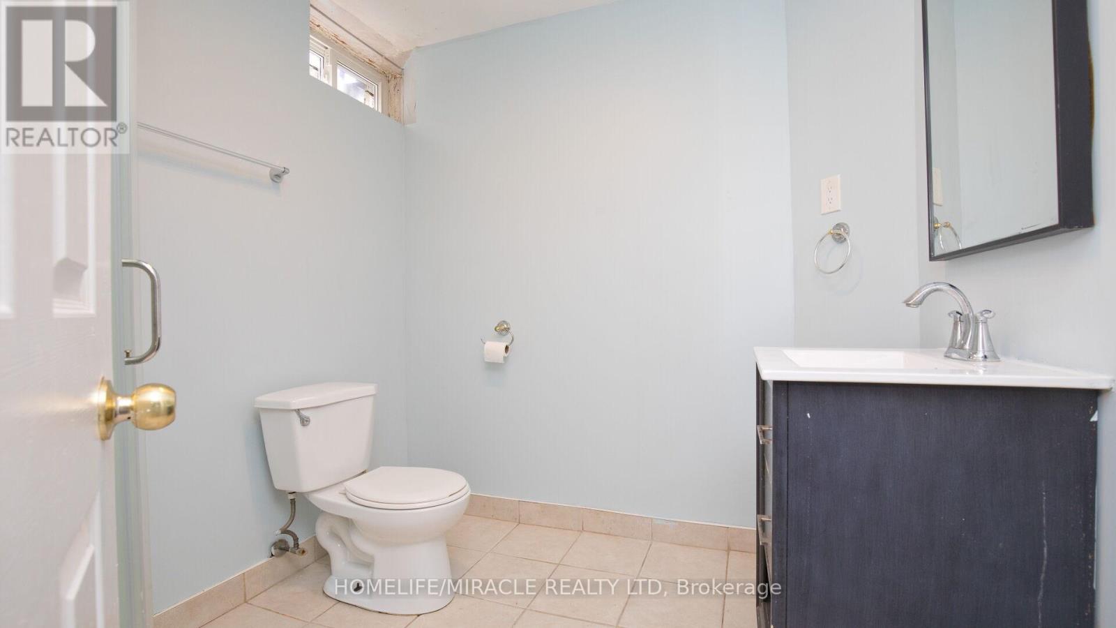 38 Medici Place Property Photo 44