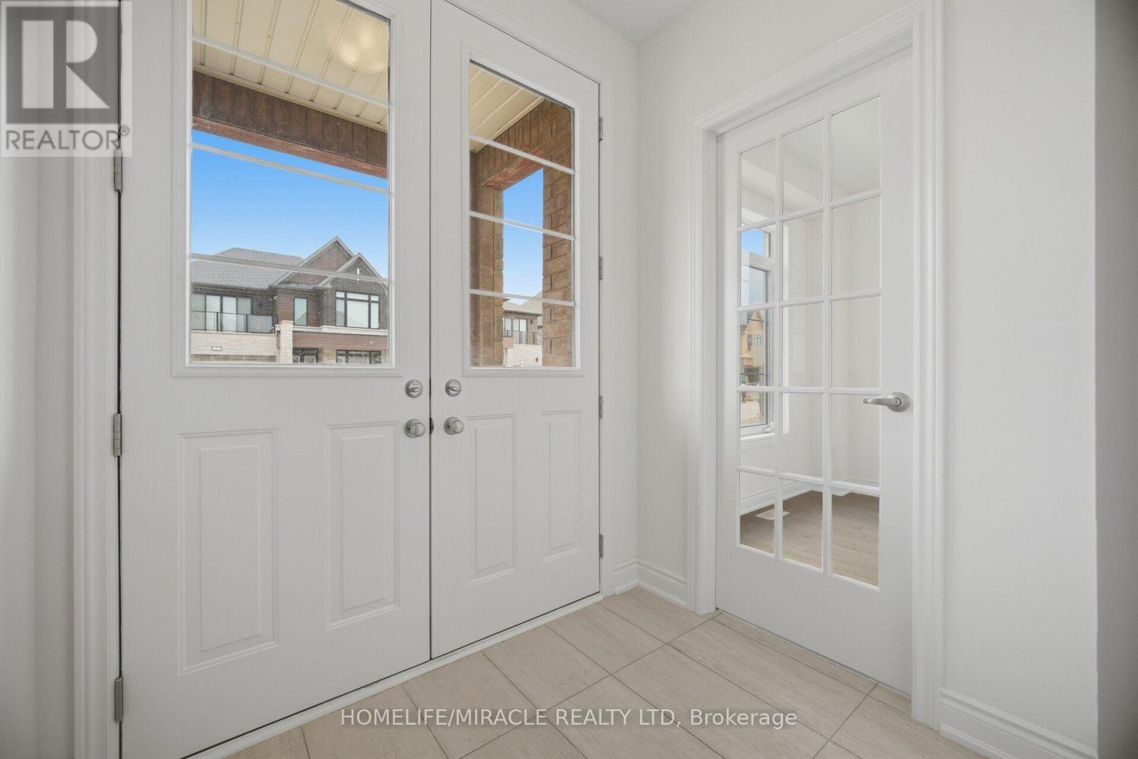 46 Stratford Drive Property Photo 2