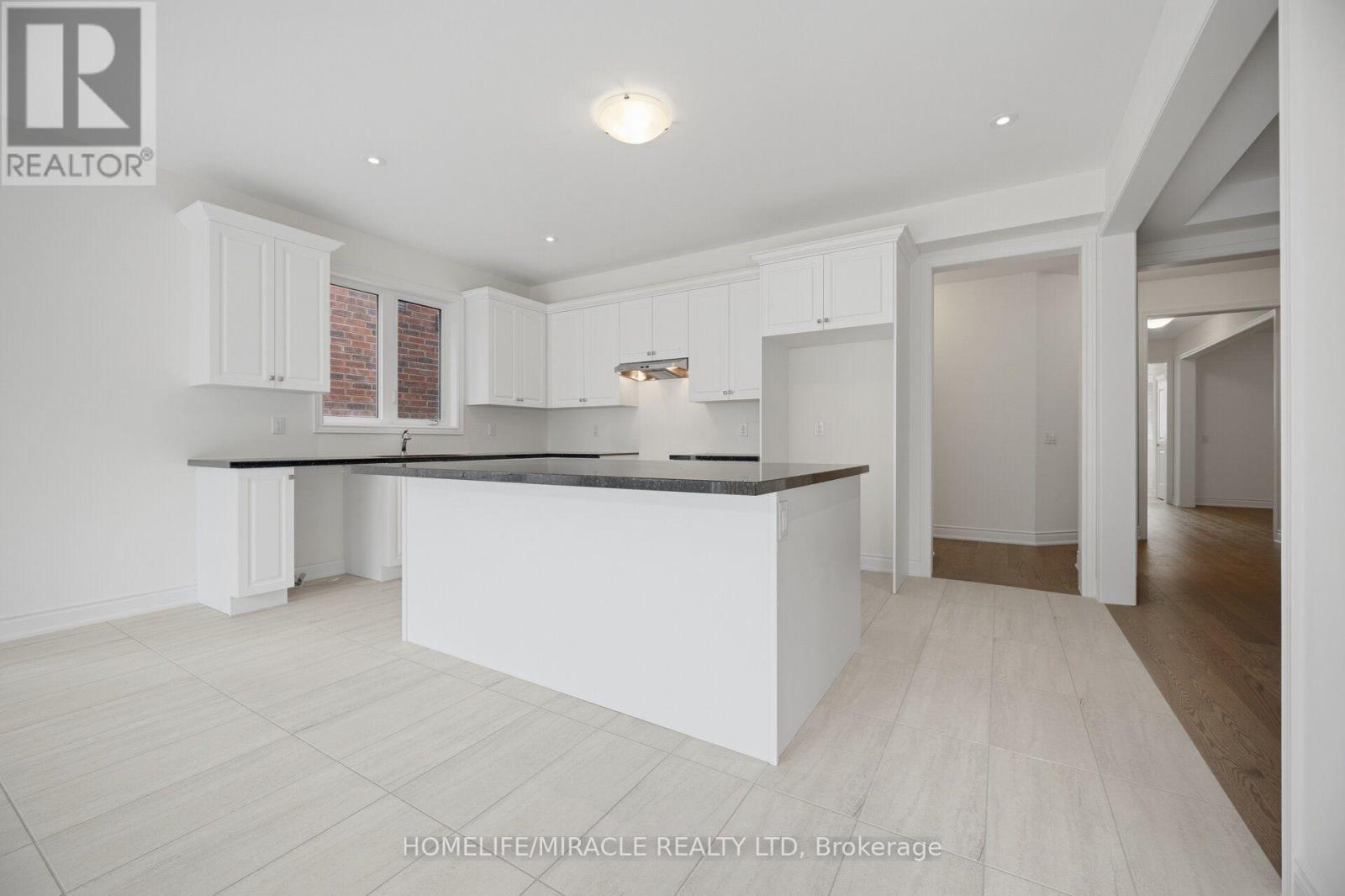 46 Stratford Drive Property Photo 6