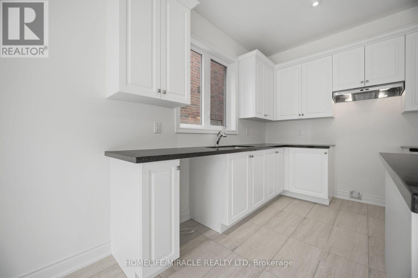 46 Stratford Drive Property Photo 7