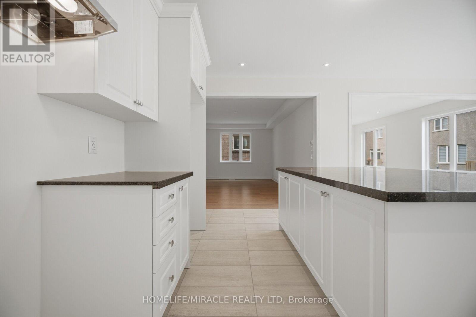 46 Stratford Drive Property Photo 9