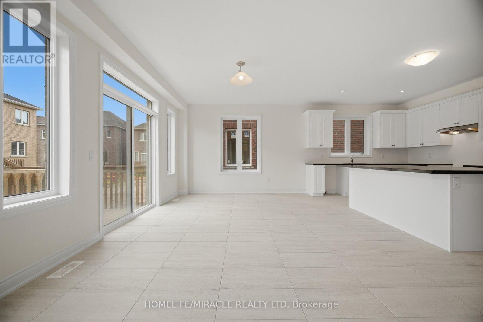 46 Stratford Drive Property Photo 12