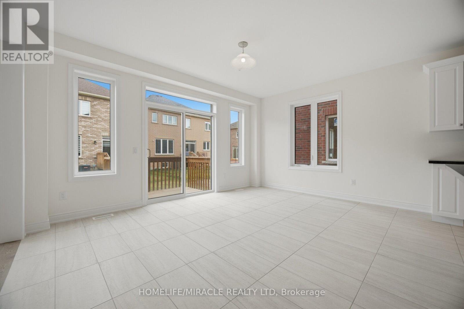 46 Stratford Drive Property Photo 13