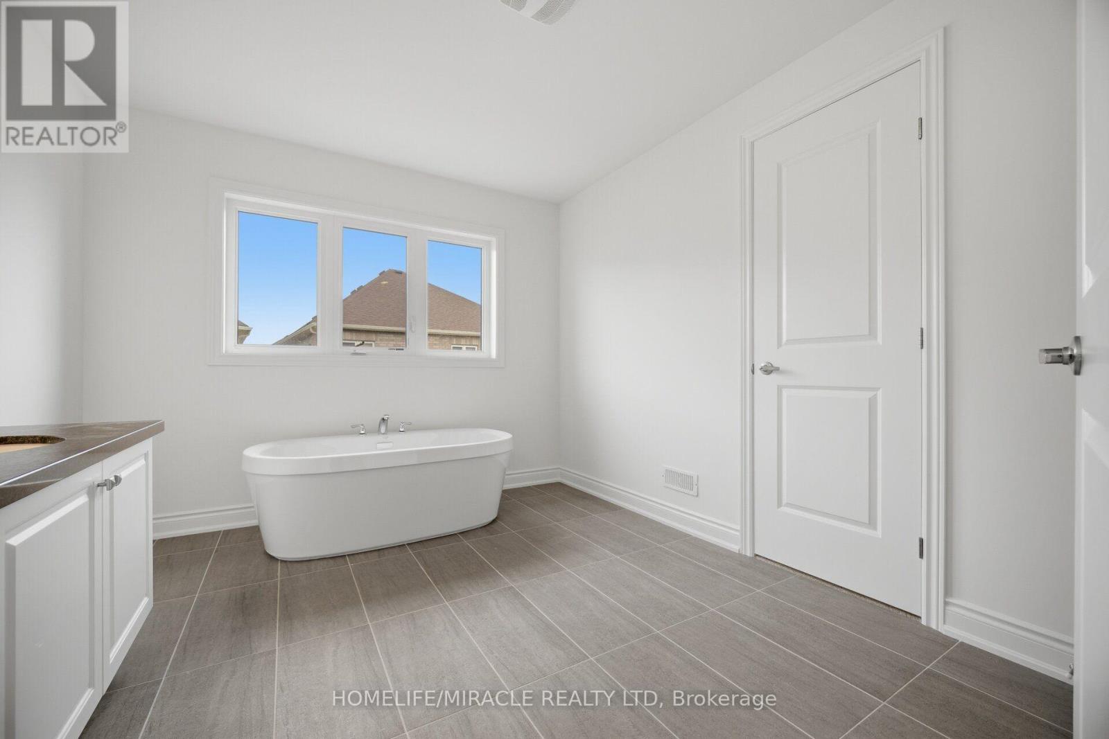 46 Stratford Drive Property Photo 31