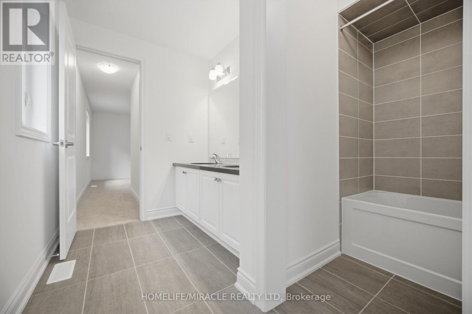 46 Stratford Drive Property Photo 38