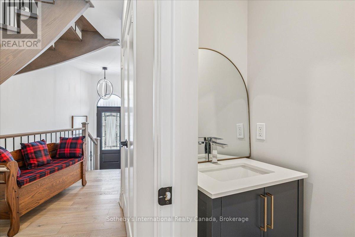 10 Southwind Terrace Property Photo 8