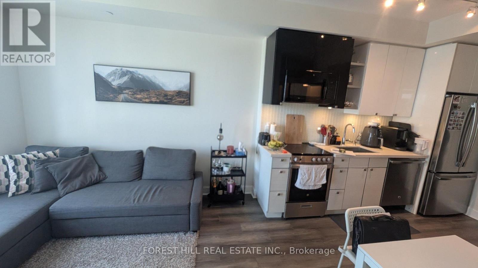 2605 - 33 Shore Breeze Drive Property Photo 9