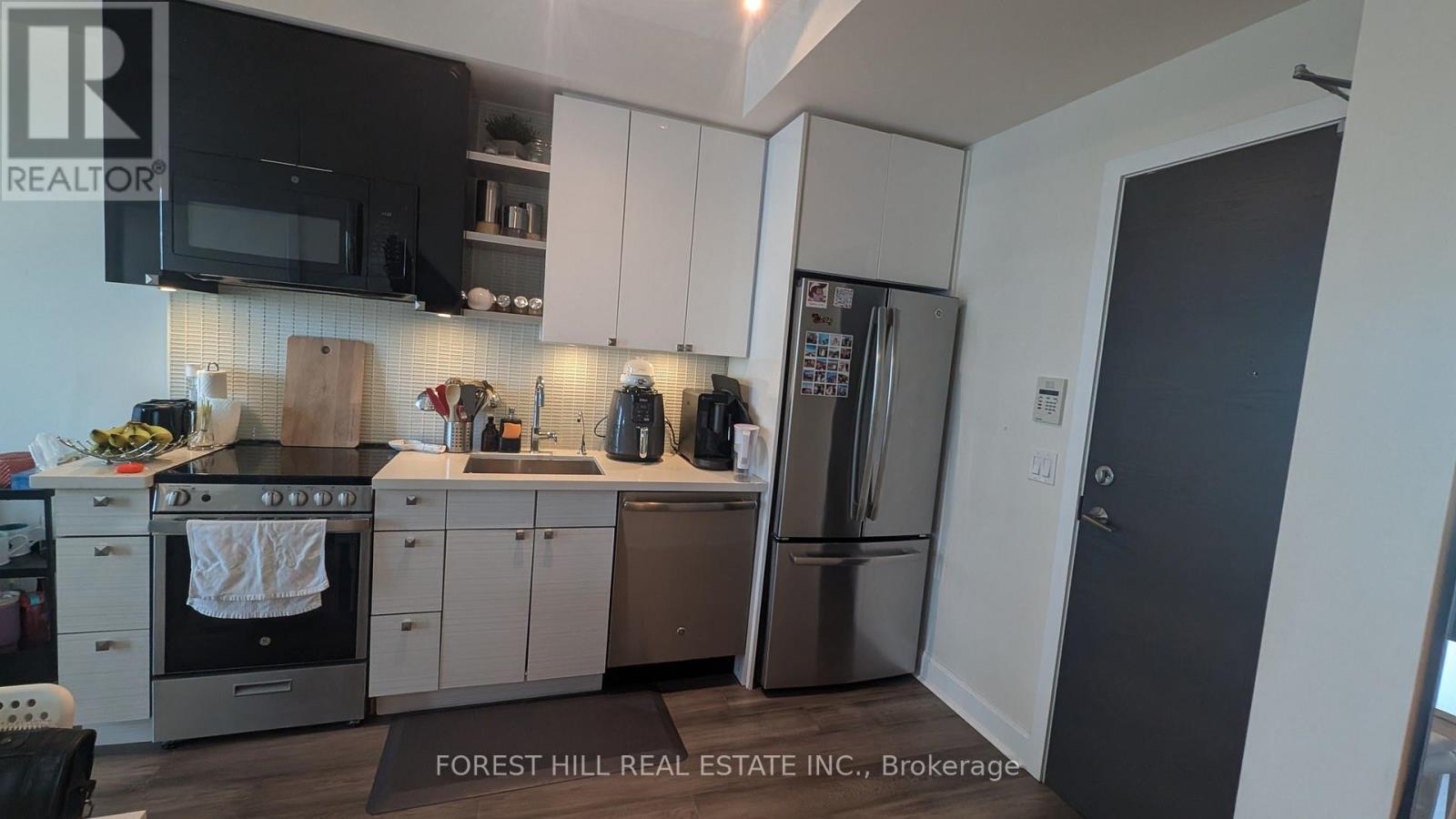 2605 - 33 Shore Breeze Drive Property Photo 12