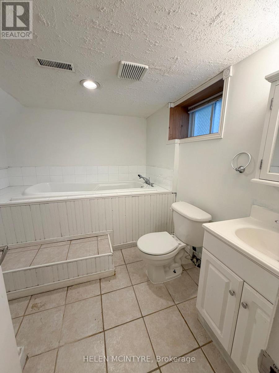 34 Dunning Crescent Property Photo 21