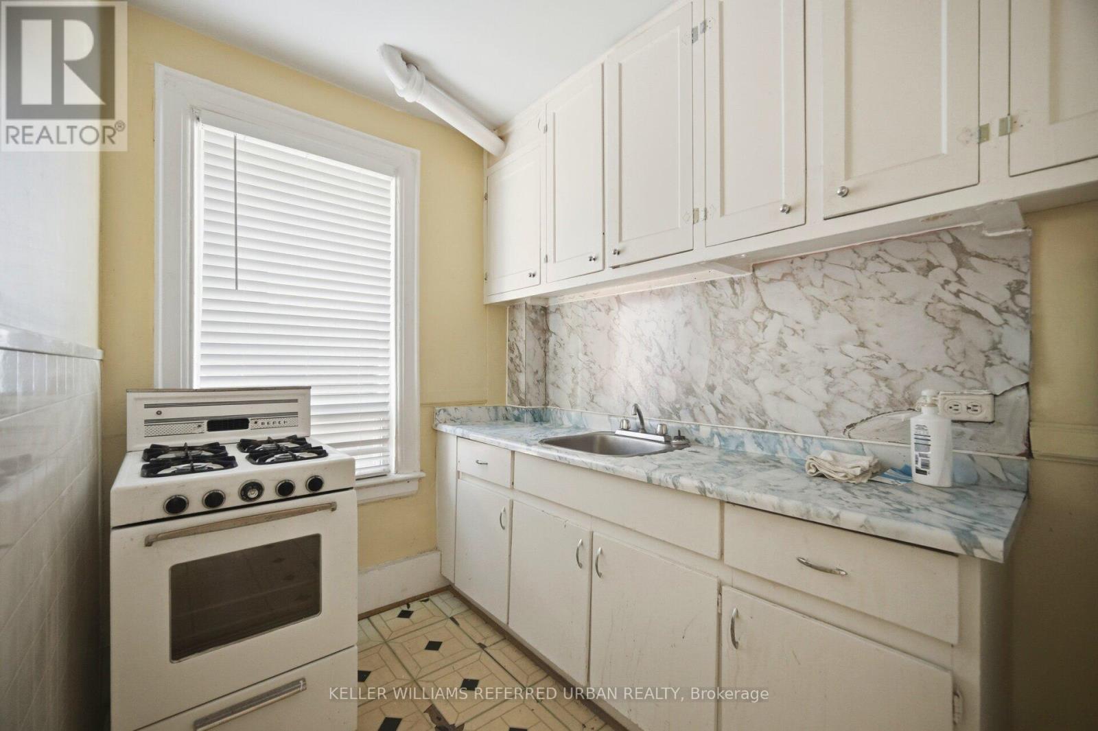 126 Close Avenue Property Photo 21