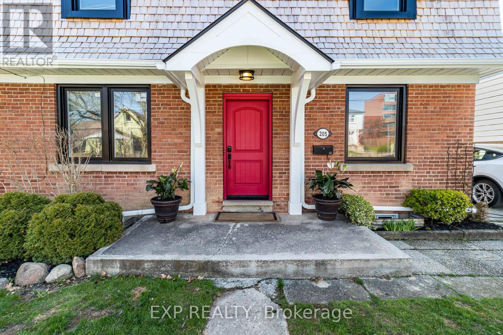 205 CHURCH STREET Property Photo 1