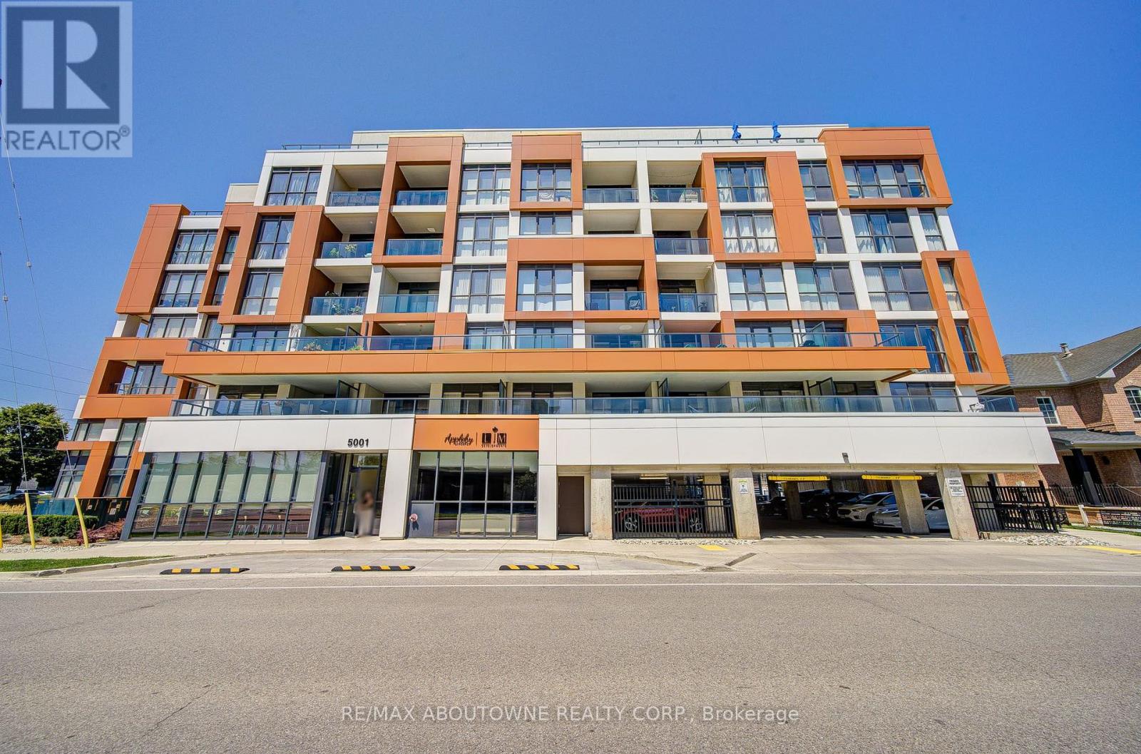 611 - 5001 Corporate Drive Property Photo 1
