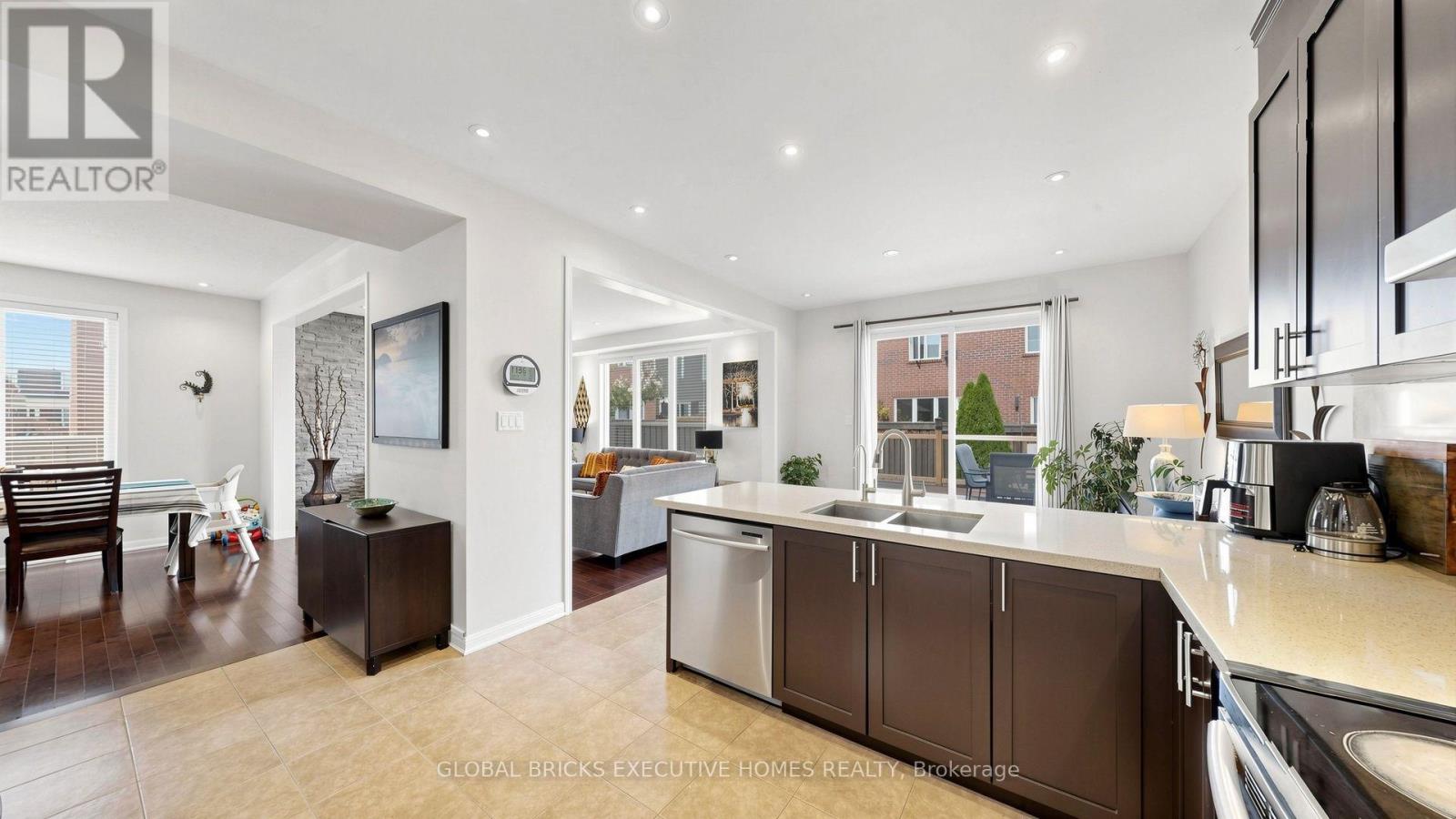 381 Gosford Crescent Property Photo 11