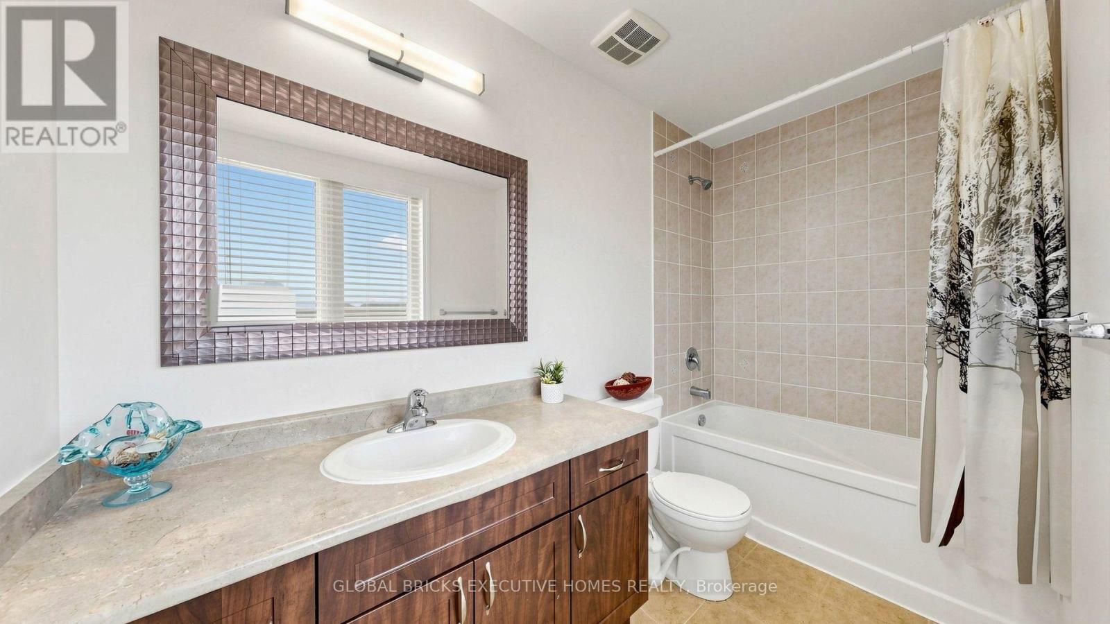 381 Gosford Crescent Property Photo 17